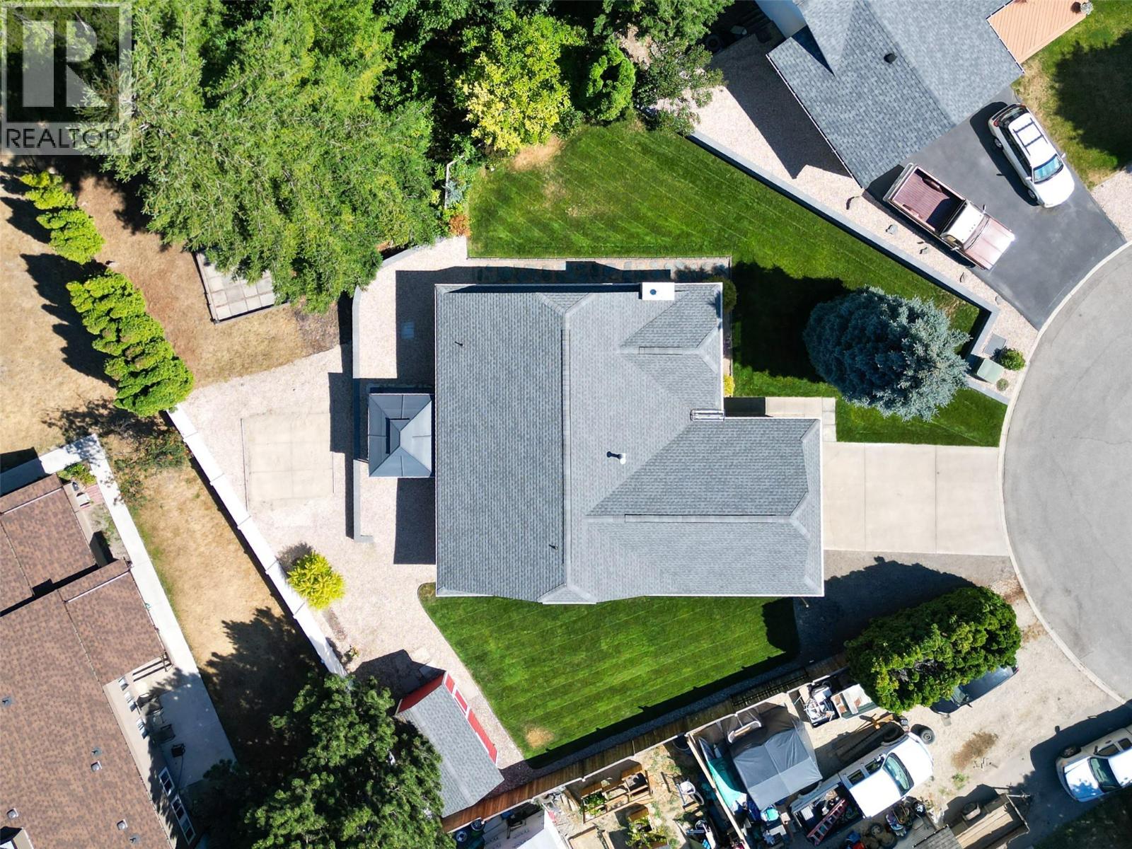 211 15 Street NE - 2