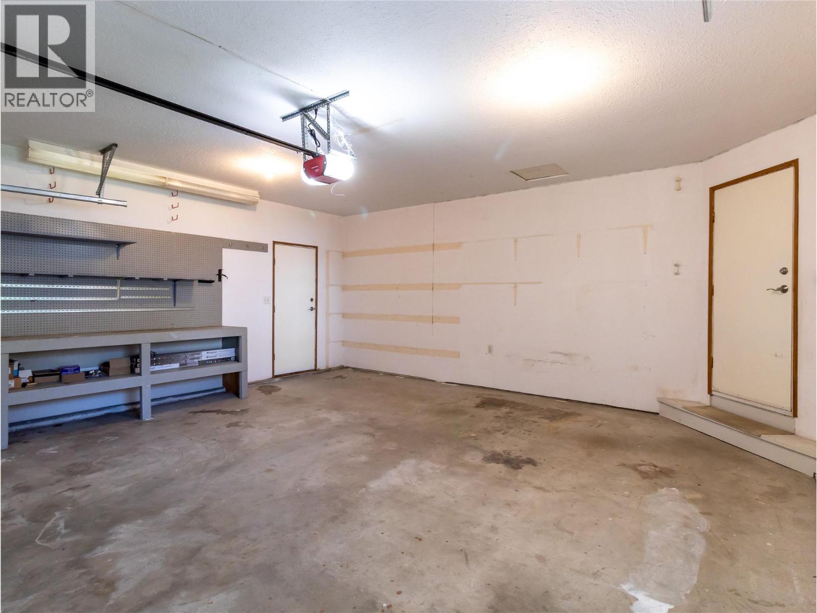 211 15 Street NE - 30
