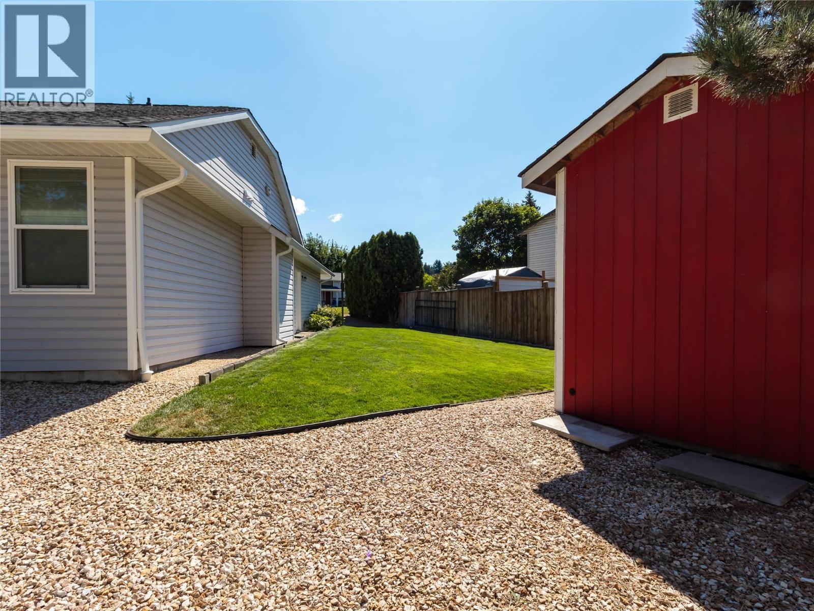 211 15 Street NE - 39
