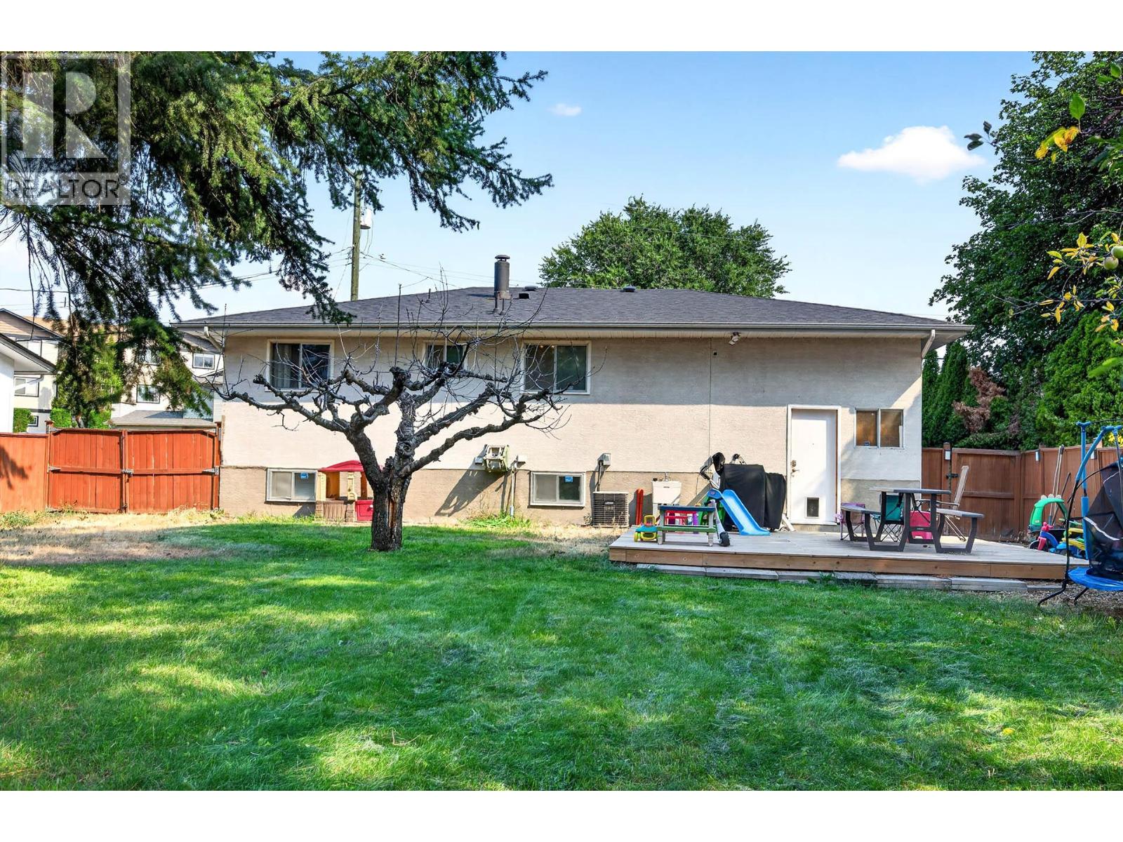 1721 BRUNNER Avenue - 36
