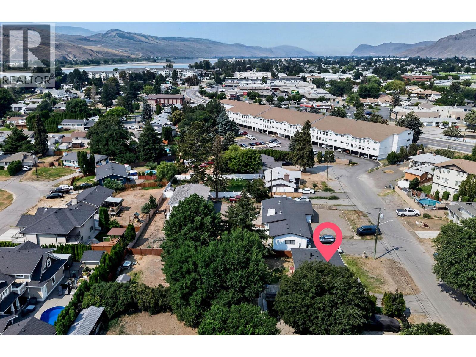 1721 BRUNNER Avenue - 53