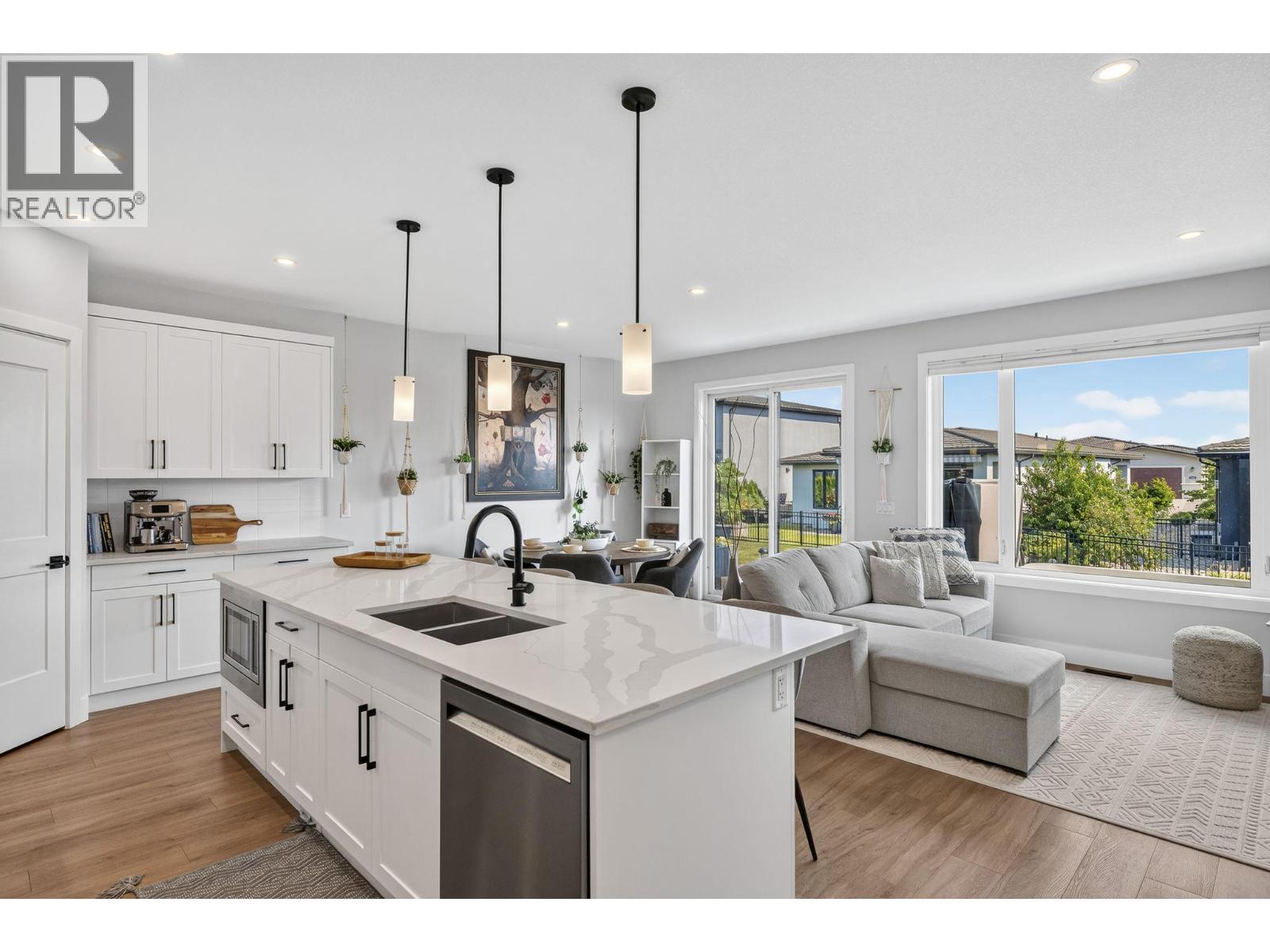  1871 Viewpoint Crescent, Westbank