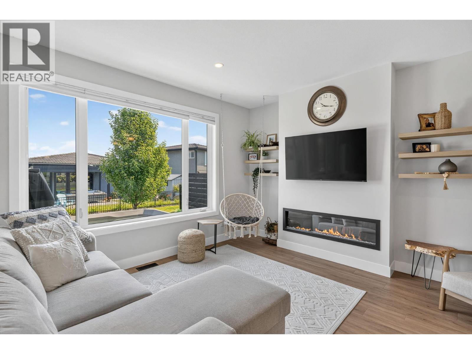  1871 Viewpoint Crescent, Westbank