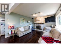 1737 Larson Road, North Vancouver, BC V7M2Z4 Photo 7