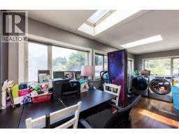 1737 Larson Road, North Vancouver, BC V7M2Z4 Photo 15