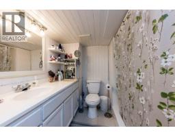 1737 Larson Road, North Vancouver, BC V7M2Z4 Photo 17