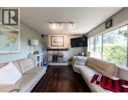 1737 Larson Road, North Vancouver, BC V7M2Z4 Photo 6