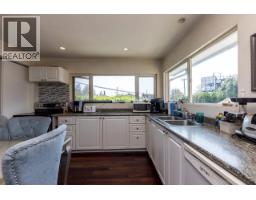 1737 Larson Road, North Vancouver, BC V7M2Z4 Photo 11