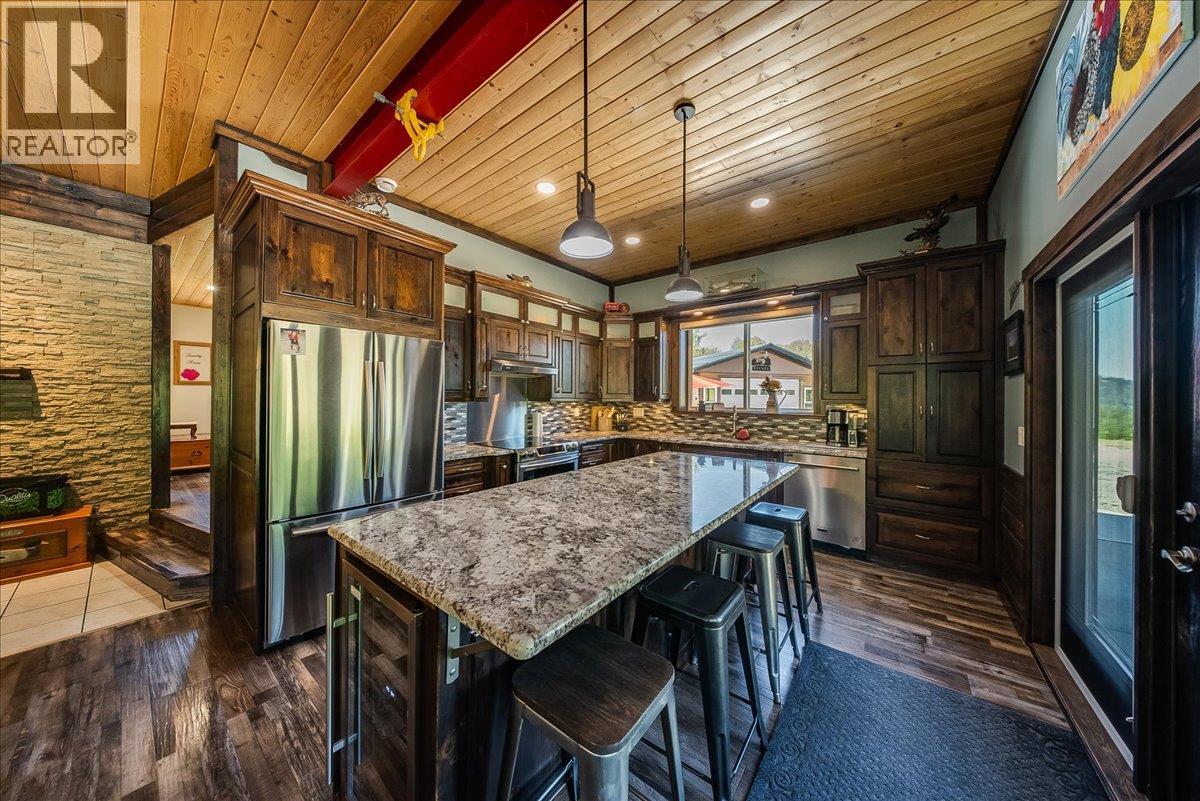 4095 Feeney's Road E, Rossland