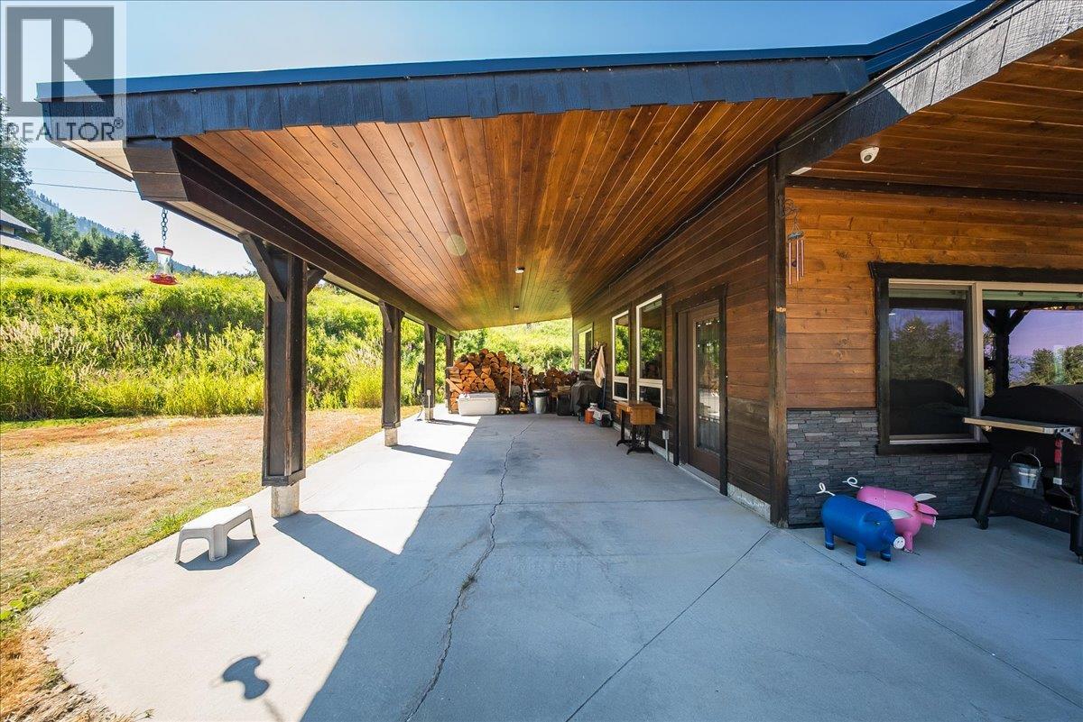 4095 Feeney's Road E, Rossland