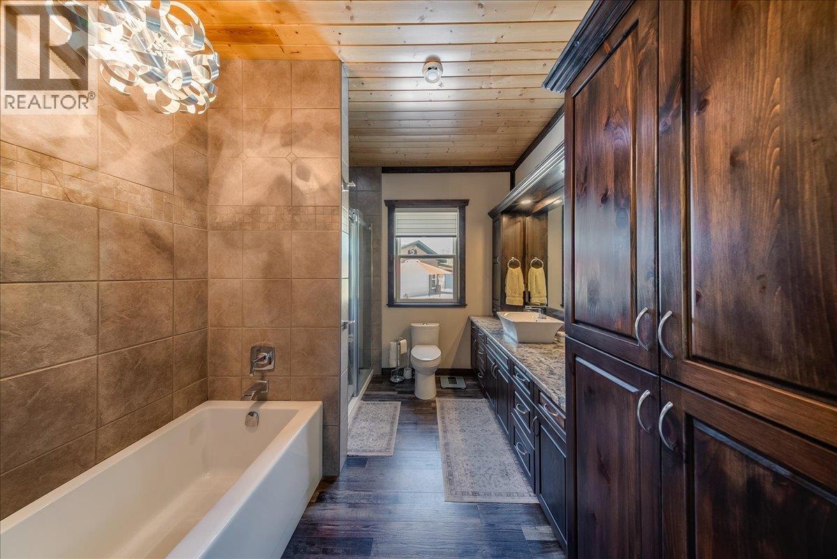 4095 Feeney's Road E, Rossland