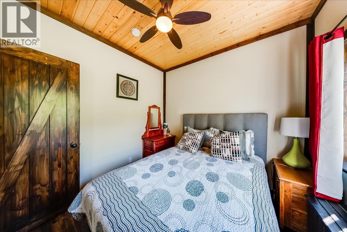 4095 Feeney's Road E, Rossland