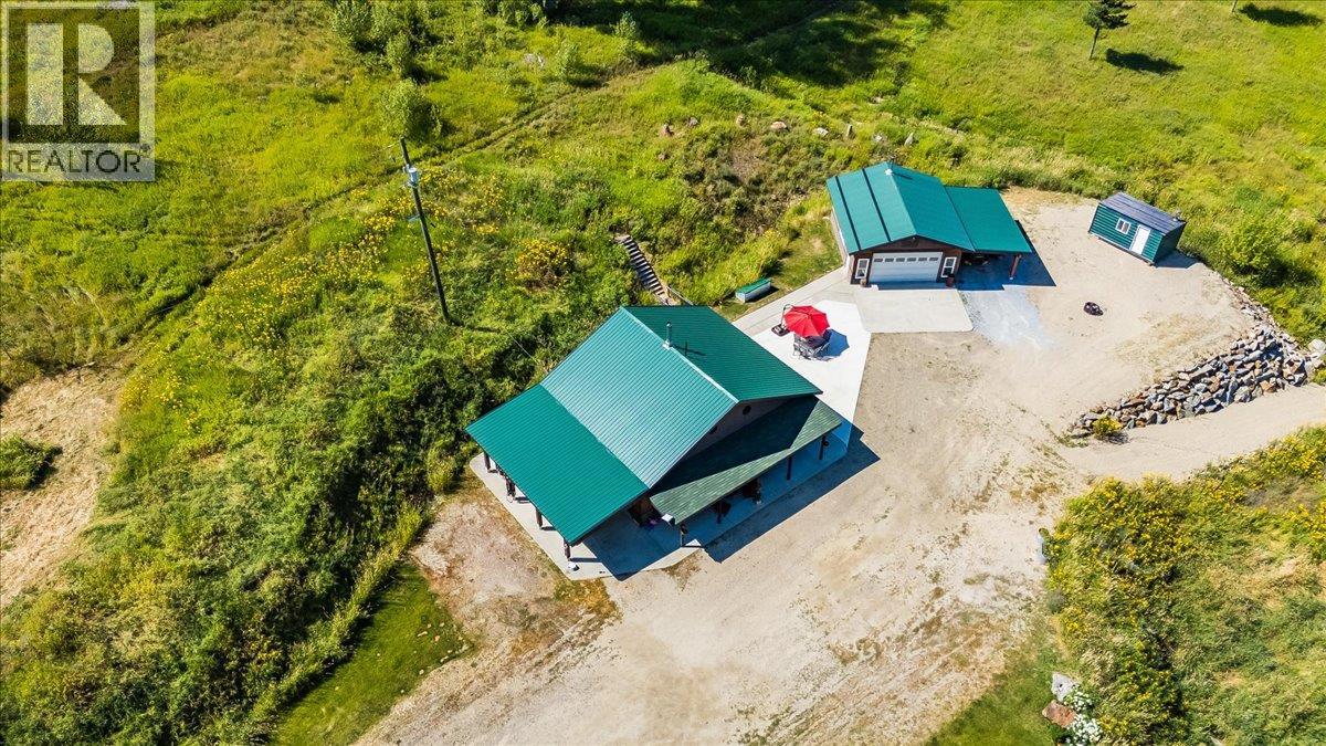 4095 Feeney's Road E, Rossland