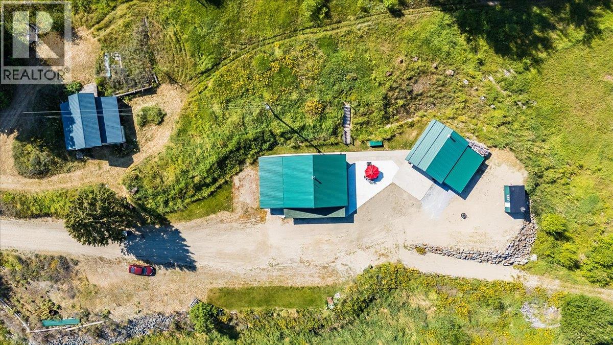 4095 Feeney's Road E, Rossland