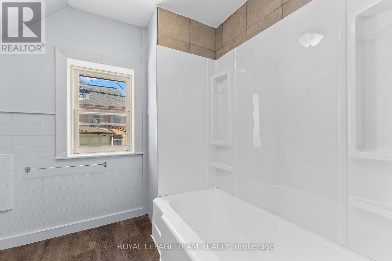 42 BONNECHERE STREET S - 15