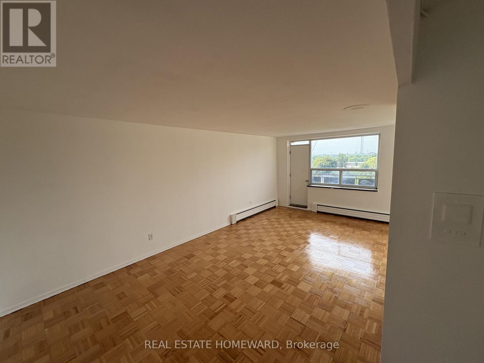 Photo of 1765 Lawrence Avenue