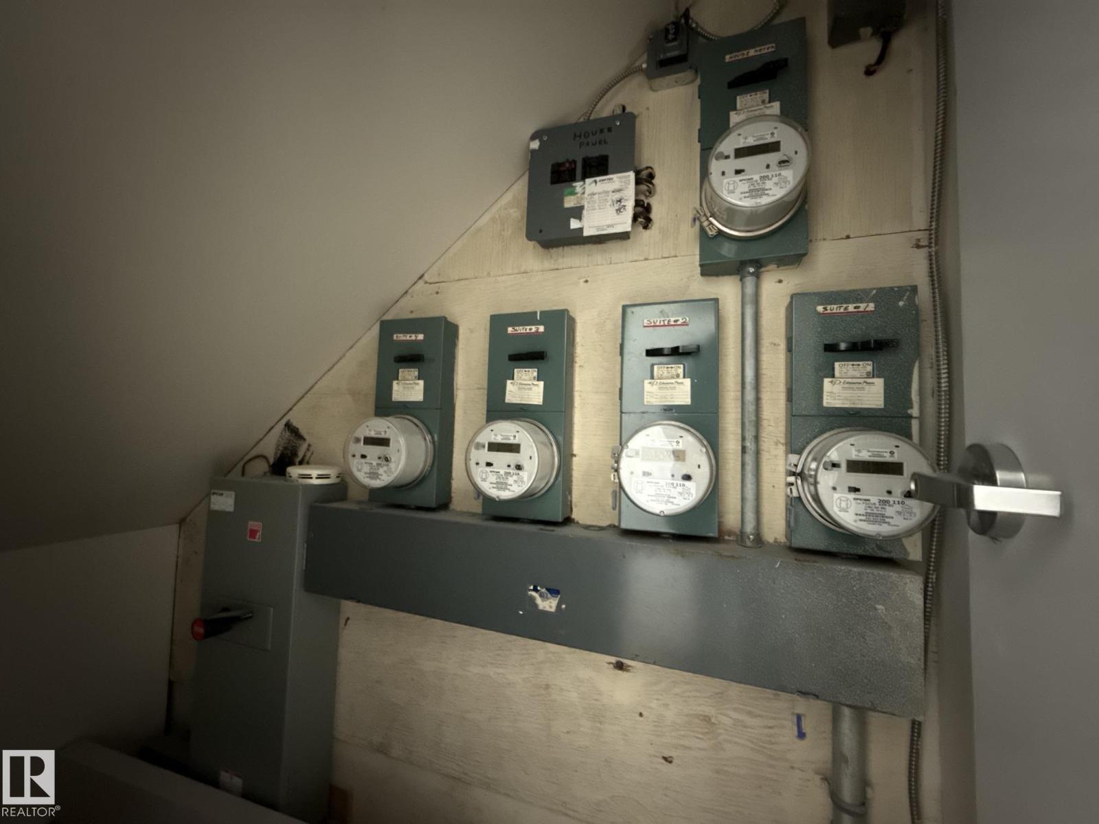 8732 101 AV NW - Image 31