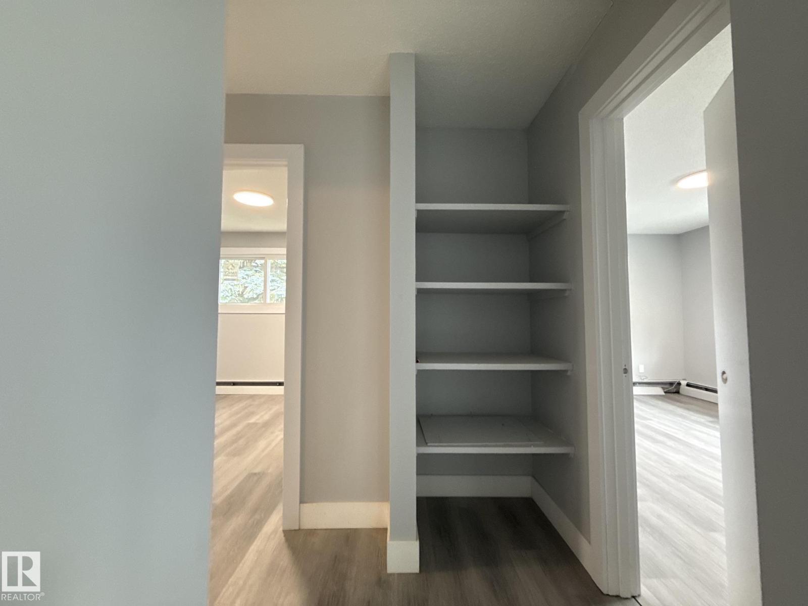 8732 101 AV NW - 47