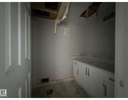 8732 101 Av Nw, Edmonton, AB T5H0A9 Photo 13