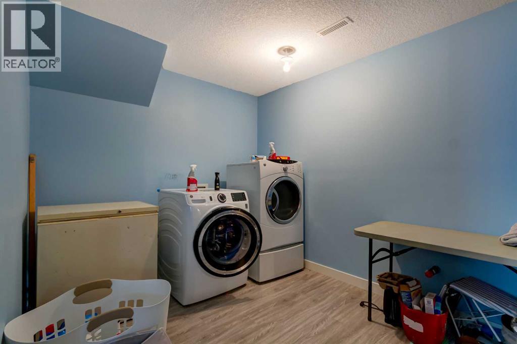 6 Elgin Meadows Road SE - 26