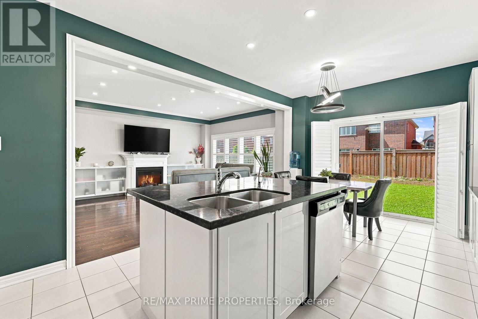1469 FARROW CRESCENT - 8