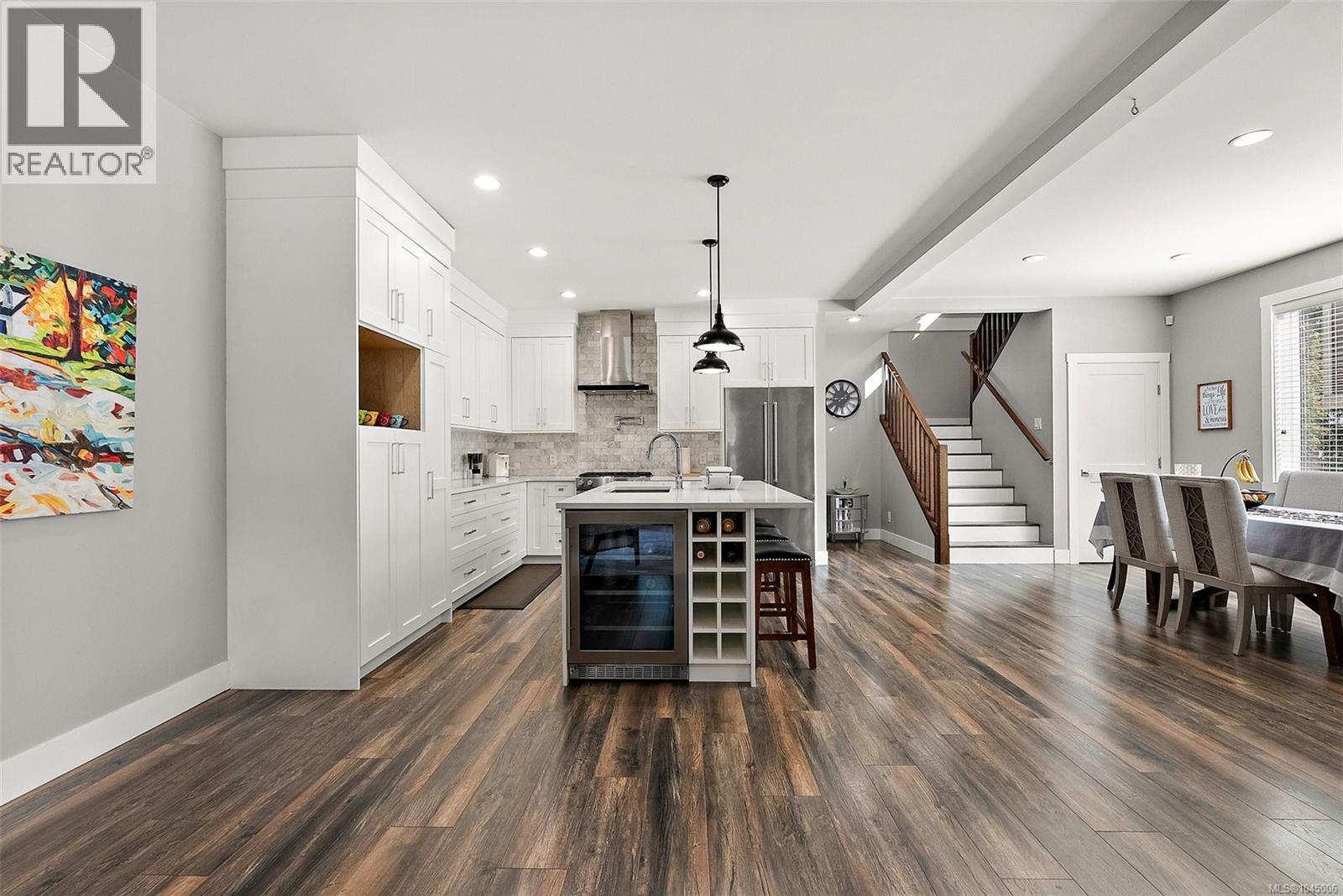 1040 Jenkins Ave - 4