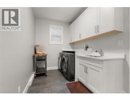 1040 Jenkins Ave, Langford, BC V9B2N7 Photo 21