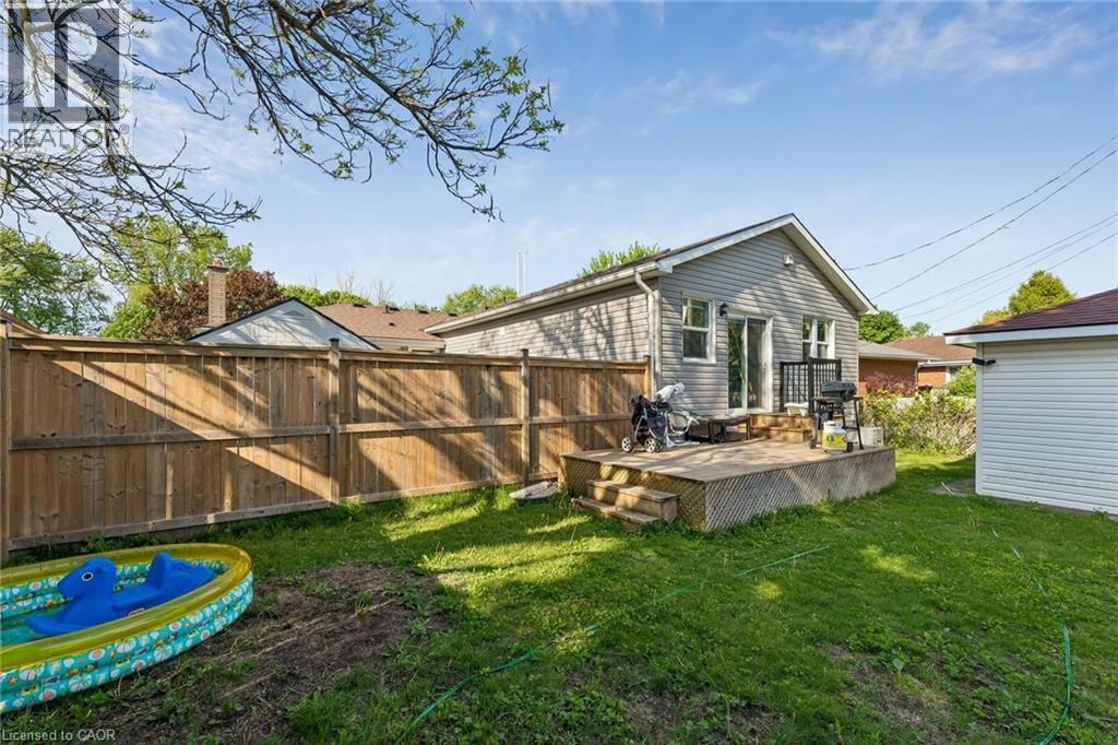 158 LAURENTIAN Drive N - 19