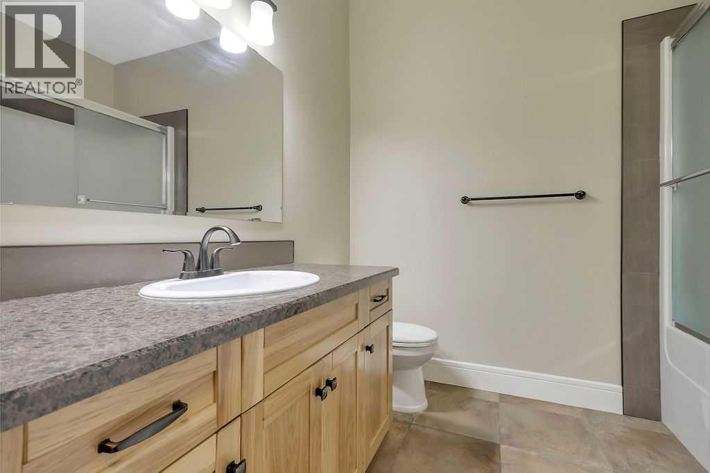 5524 35 Street - Image 33