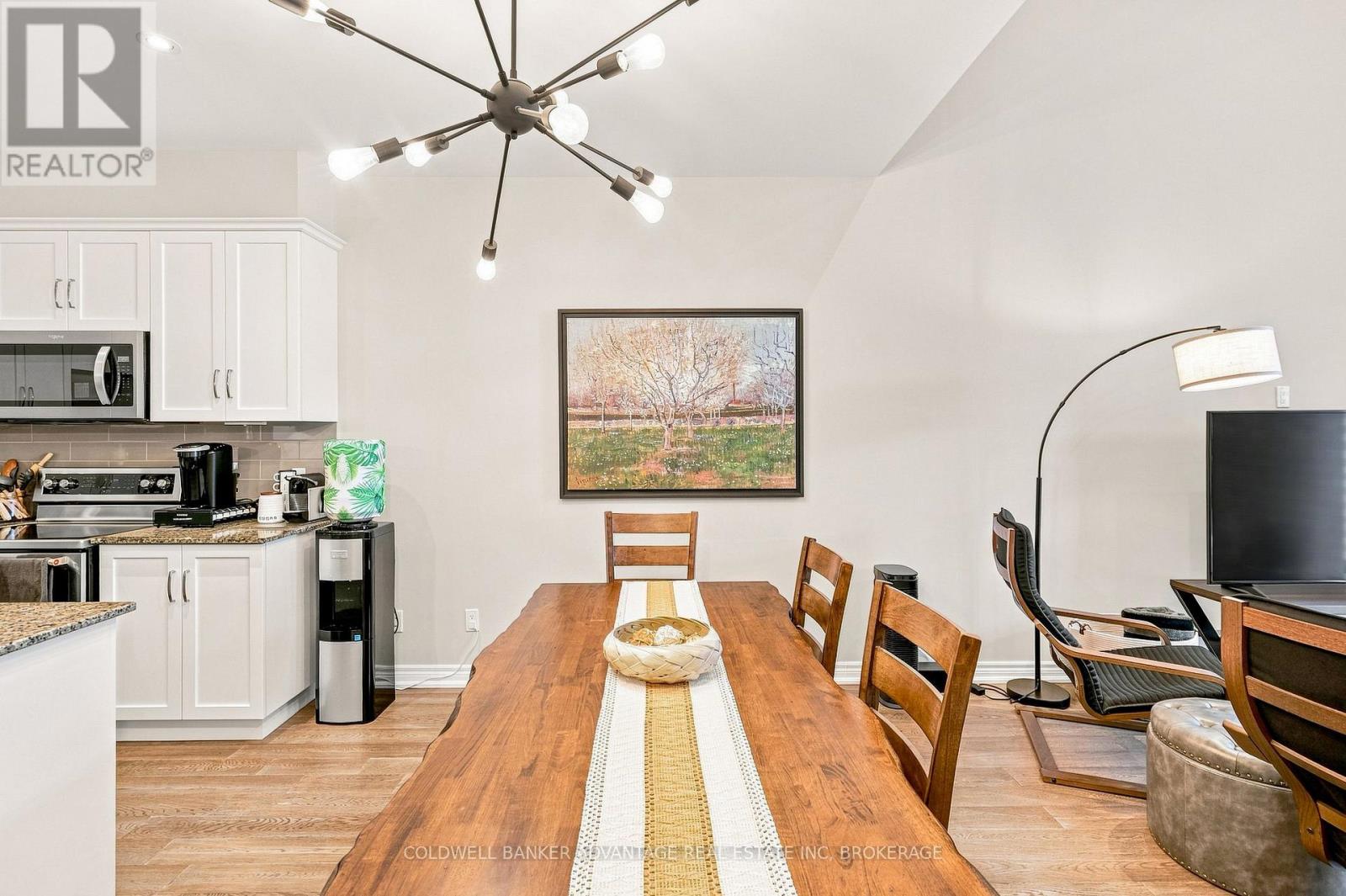 11 DANDURAND COURT - 12
