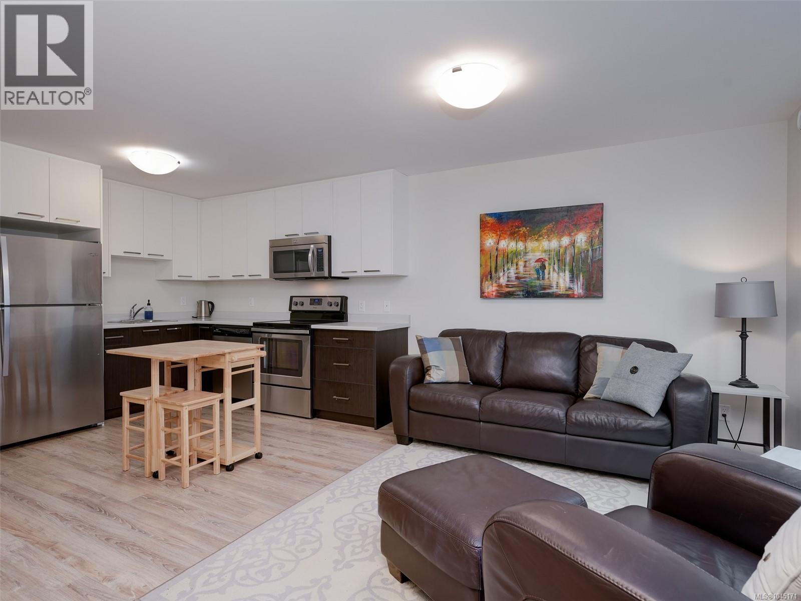 488 Regency Pl - Image 16