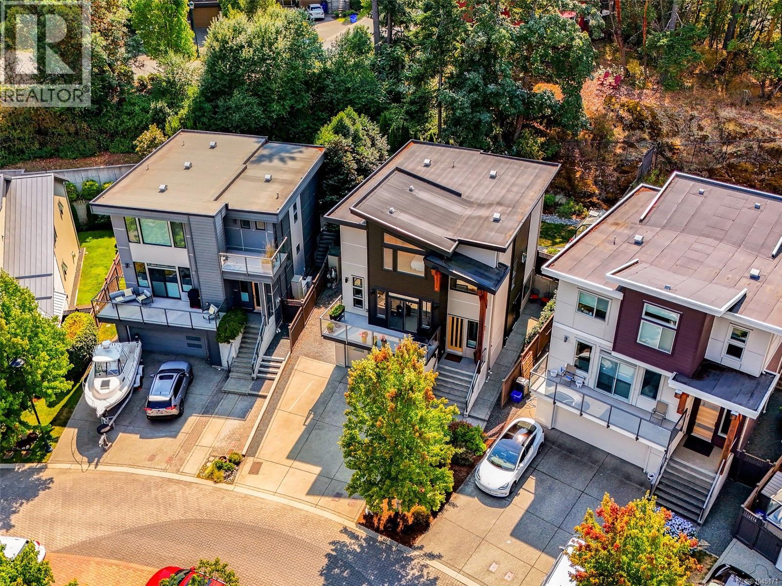 488 Regency Pl - Image 33