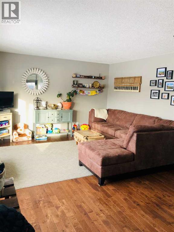 8621 100 Street - Image 5
