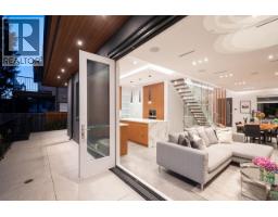 136 E 61st Avenue, Vancouver, BC V5X2B4 Photo 34