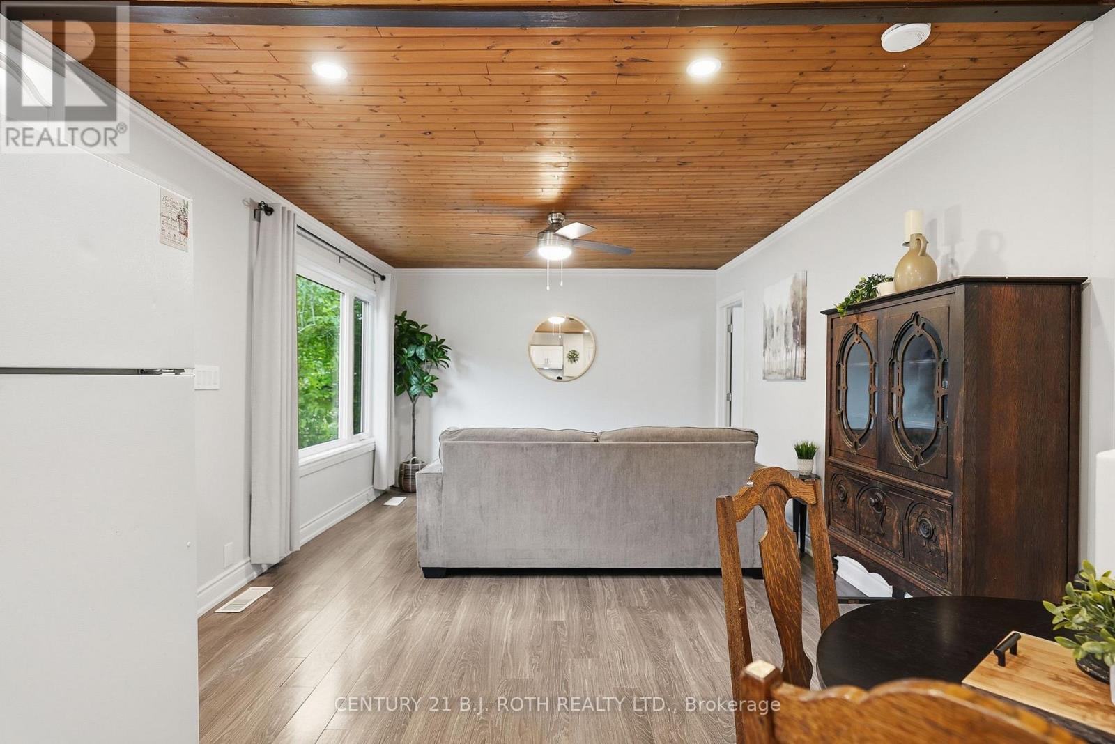 3408 CORONATION AVENUE - Image 7