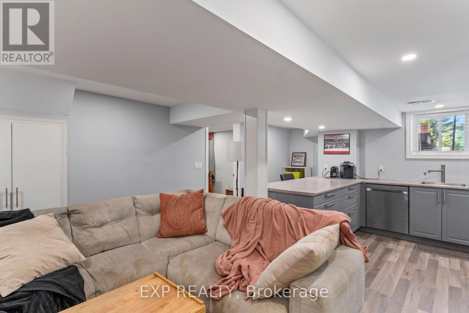6192 DUFORD DRIVE - 36