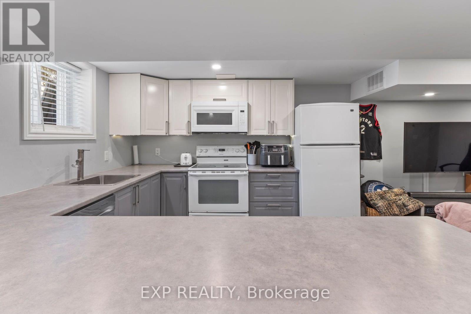 6192 DUFORD DRIVE - 38