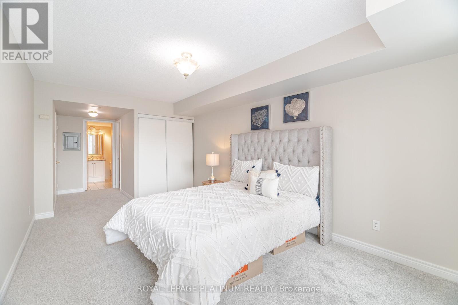 #703 156 ENFIELD PLACE - 19