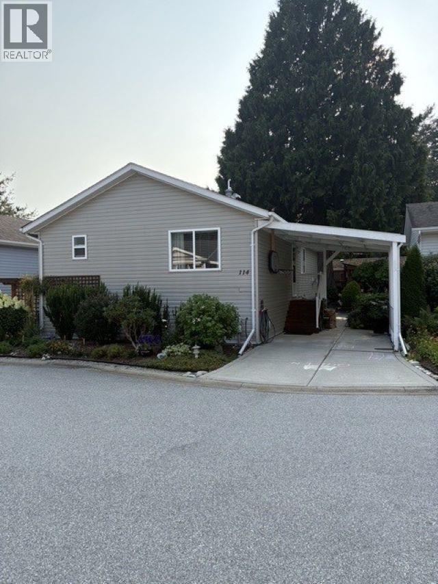 114 4510 SUNSHINE COAST HIGHWAY, Sechelt — photo 2