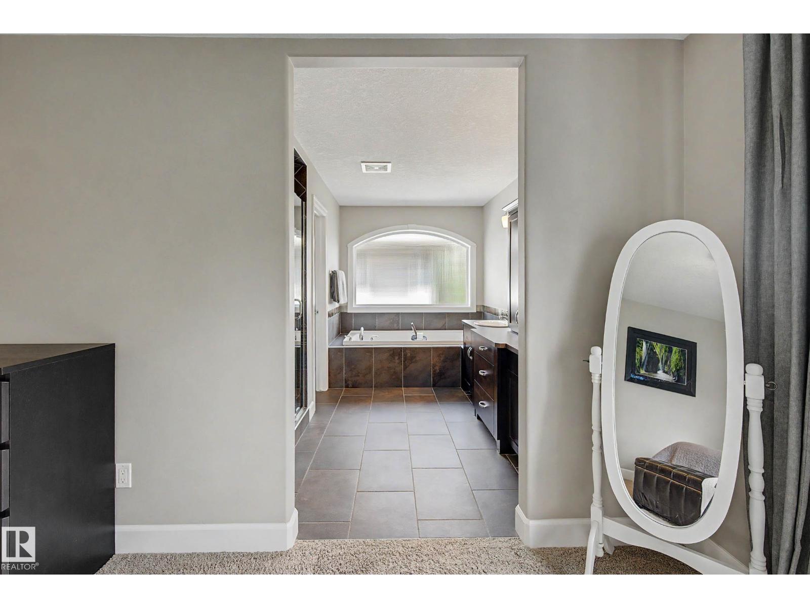 11940 21 AV SW - Image 29
