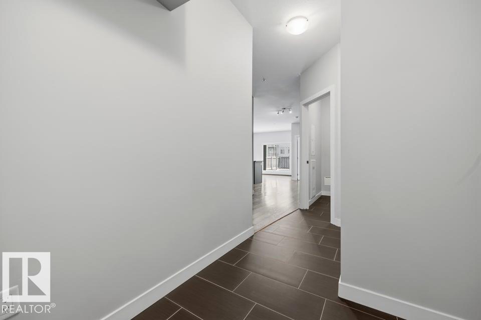 #105 10611 117 ST NW - 4