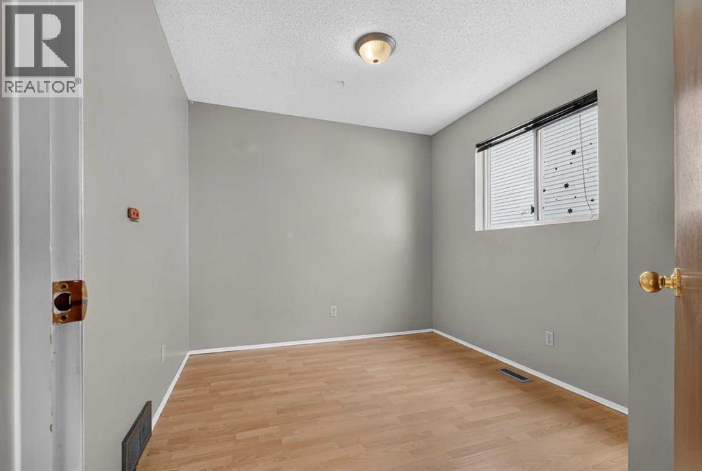68 Erin Park Drive SE - 15