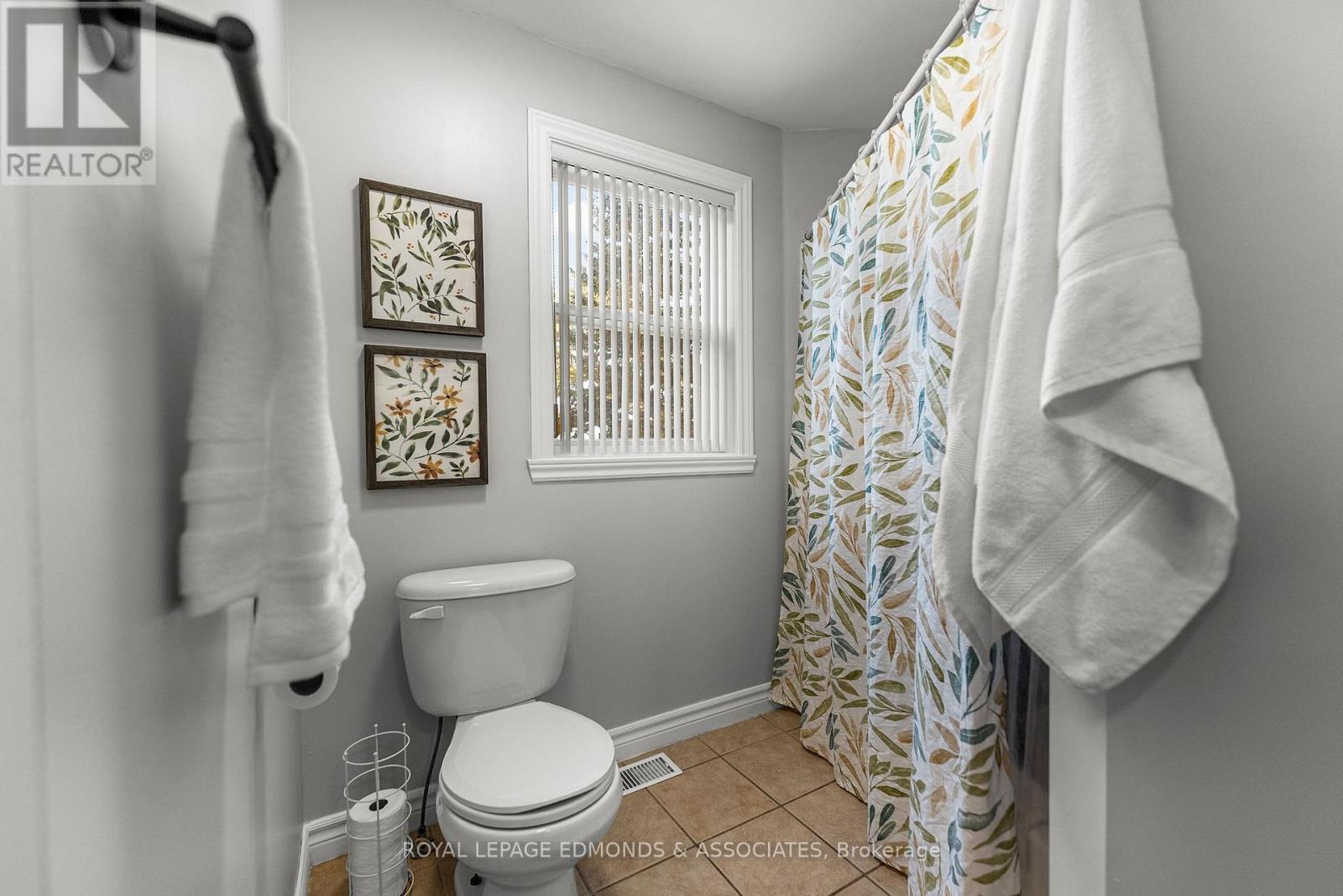 5 HUNTERS RUN LANE - 26