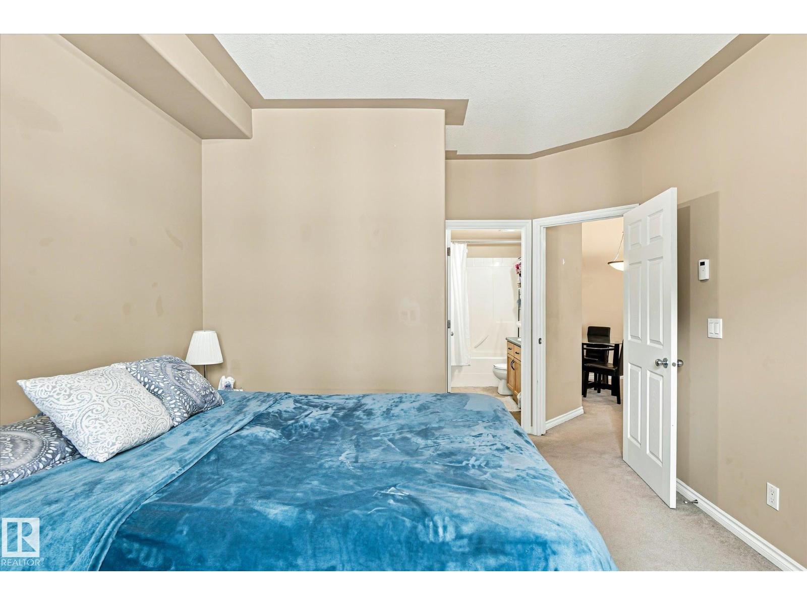 #403 10046 110 ST NW - Image 19