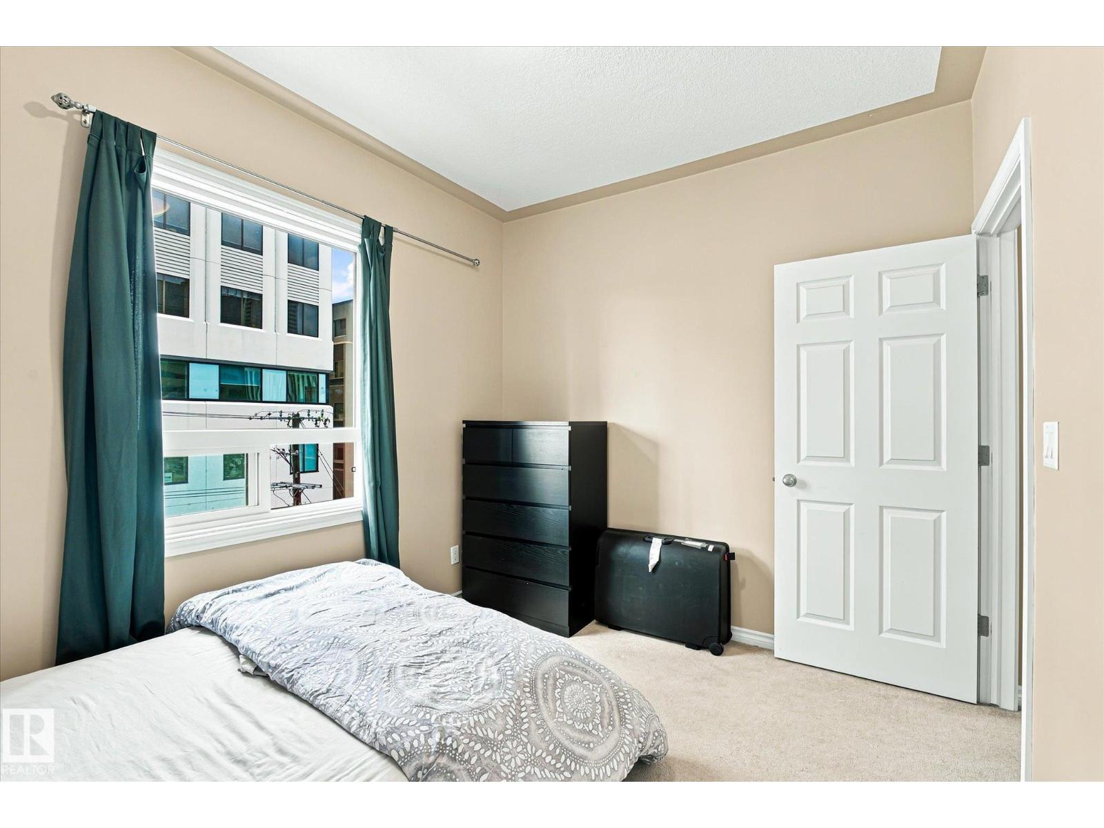 #403 10046 110 ST NW - Image 22