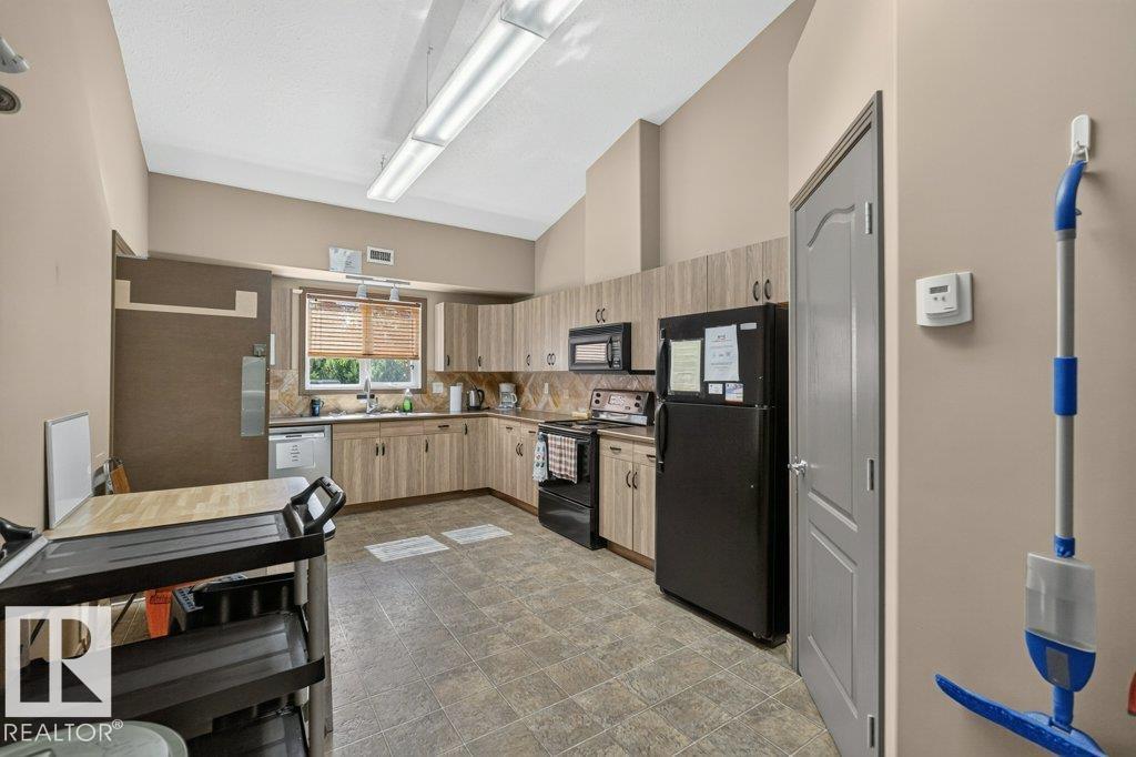 #411 8922 156 ST NW - Image 38