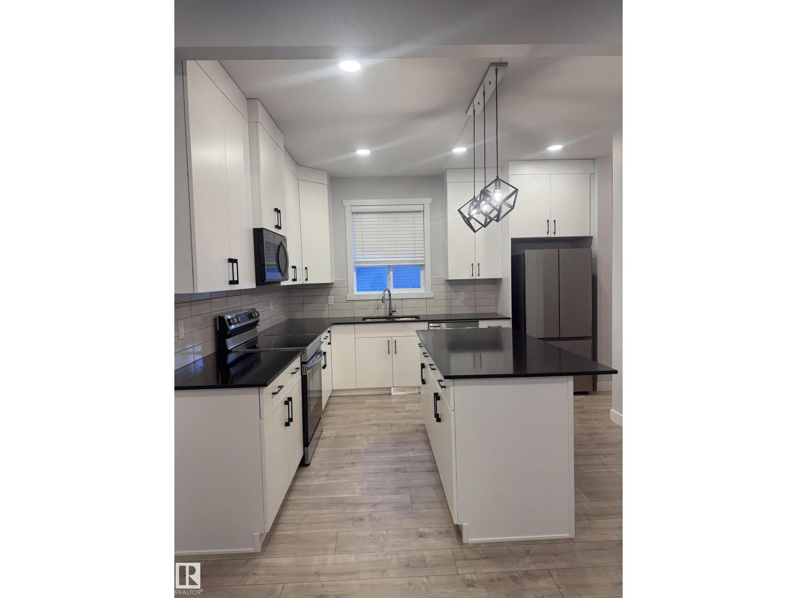 5316 Godson PT NW - 5