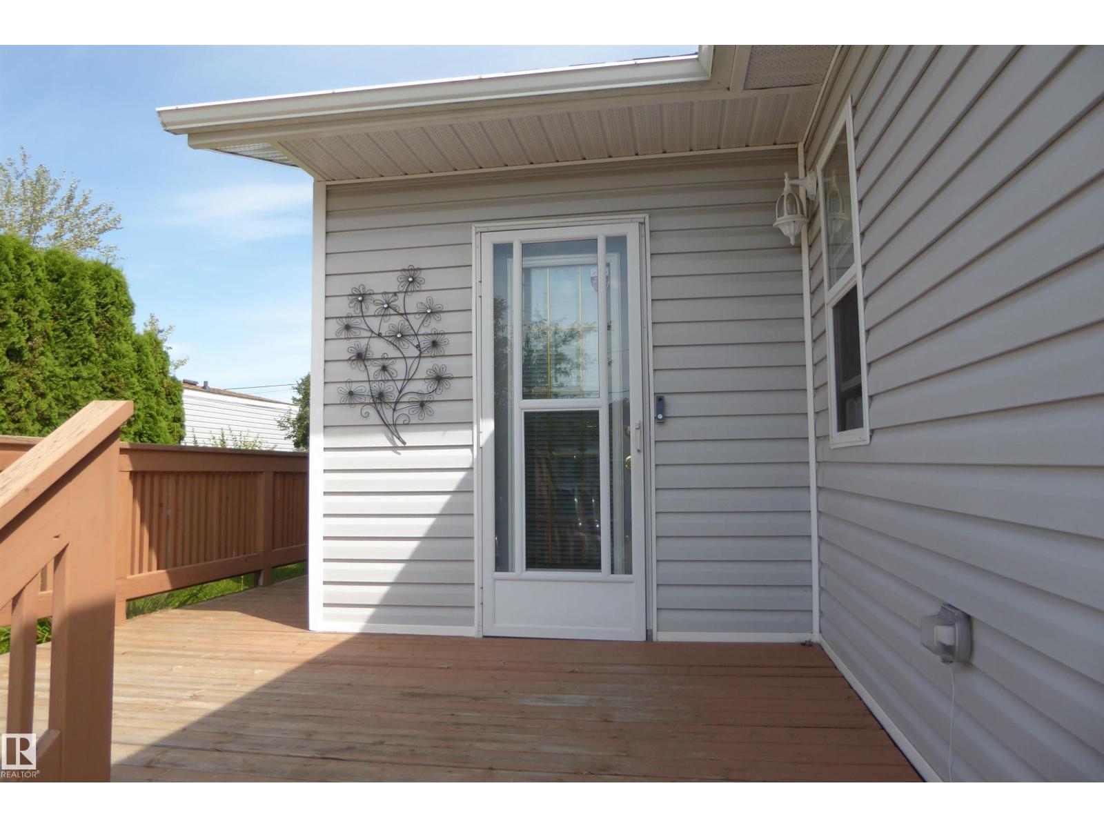 14 305 Calahoo RD, Mobile City Estate, Spruce Grove photo 2