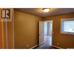 3241 Woodhams Drive E, Regina, SK S4V3A2 Photo 8