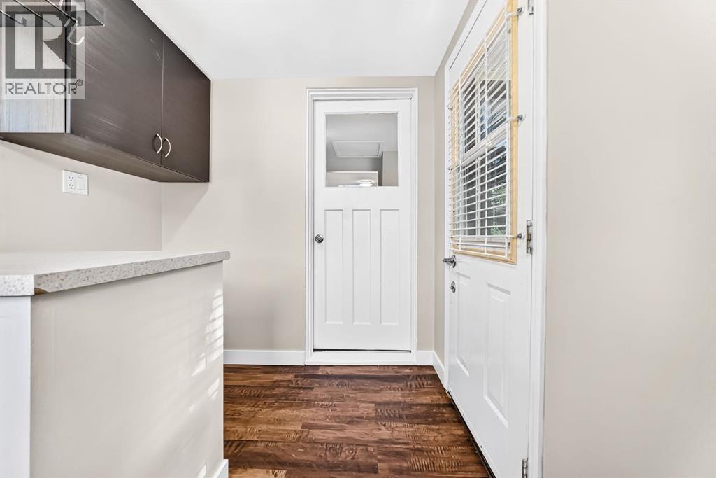 6012 33 Avenue NW - Image 23